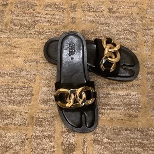 Zara slides